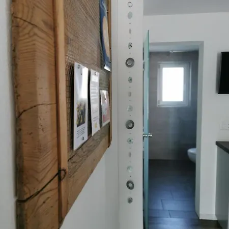 公寓 Tgesa Dutg Grond