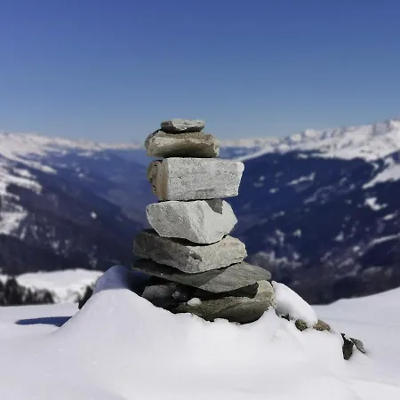 Tgesa Dutg Grond 公寓