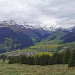Appartement Tgesa Dutg Grond *